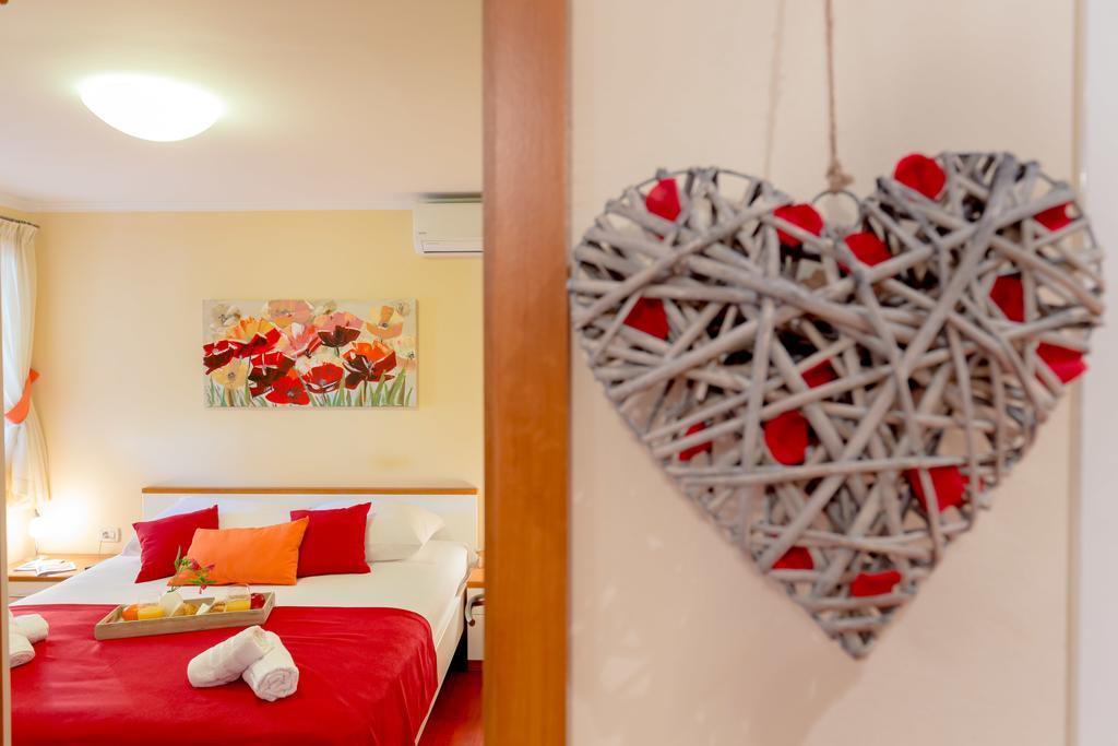 Leona & Borna'S Central Lapad Suites Dubrovnik Exteriör bild