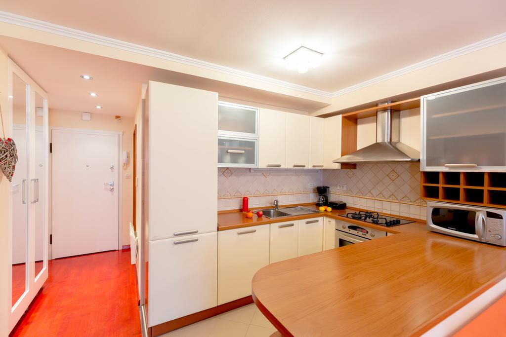 Leona & Borna'S Central Lapad Suites Dubrovnik Exteriör bild