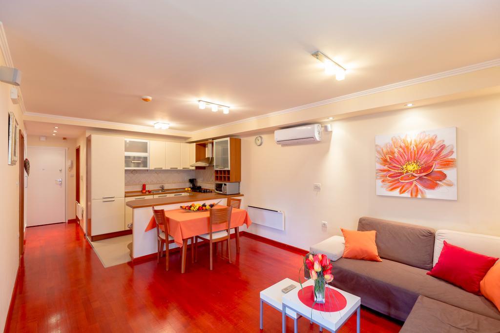 Leona & Borna'S Central Lapad Suites Dubrovnik Exteriör bild