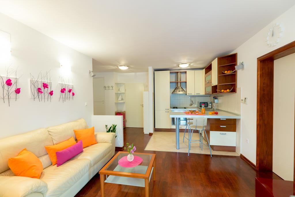 Leona & Borna'S Central Lapad Suites Dubrovnik Exteriör bild