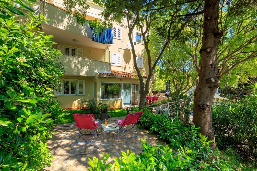 Leona & Borna'S Central Lapad Suites Dubrovnik Exteriör bild