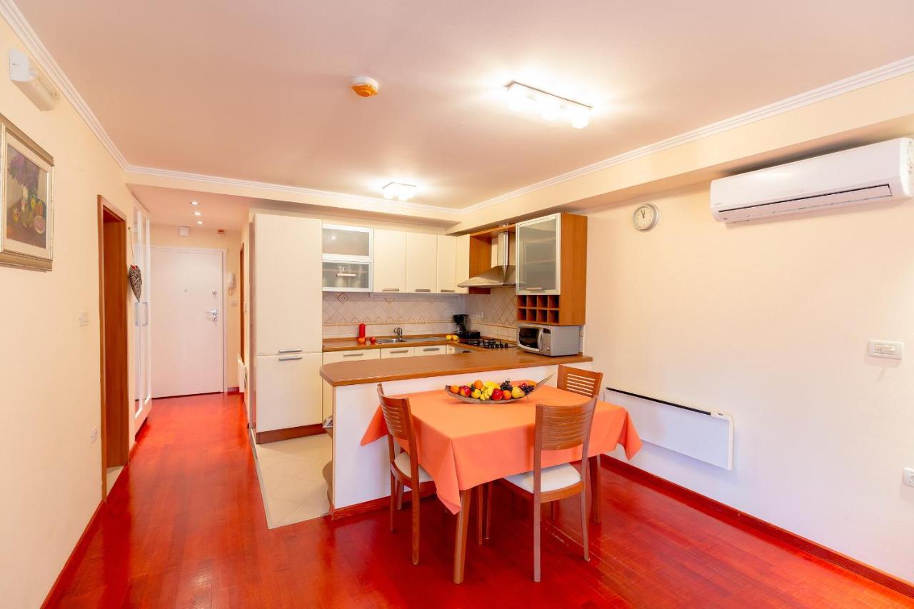 Leona & Borna'S Central Lapad Suites Dubrovnik Exteriör bild