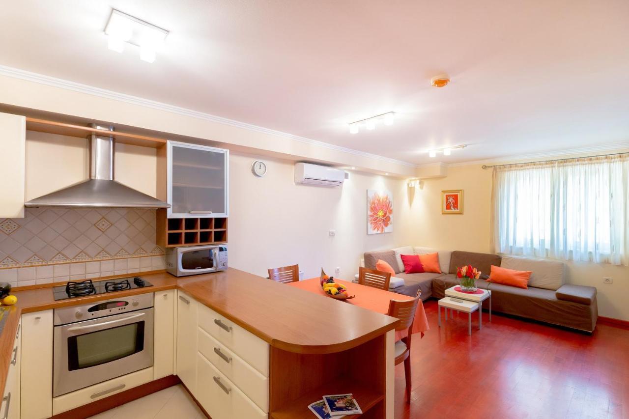 Leona & Borna'S Central Lapad Suites Dubrovnik Exteriör bild