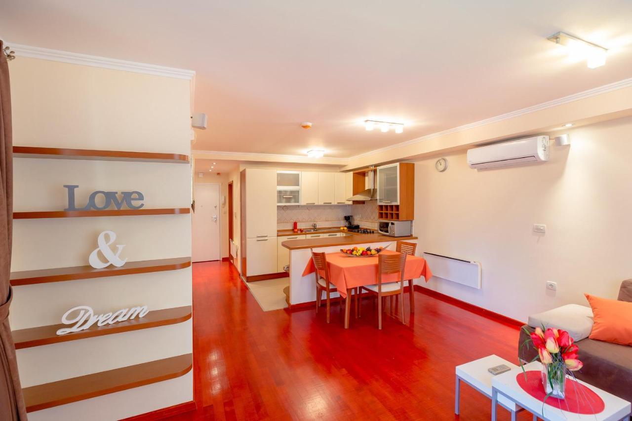 Leona & Borna'S Central Lapad Suites Dubrovnik Exteriör bild