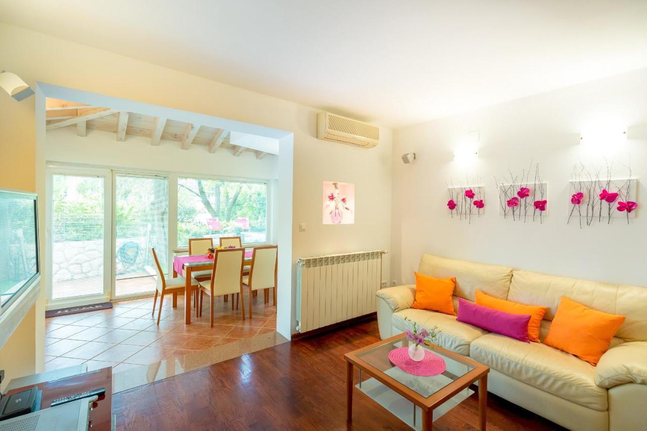 Leona & Borna'S Central Lapad Suites Dubrovnik Exteriör bild