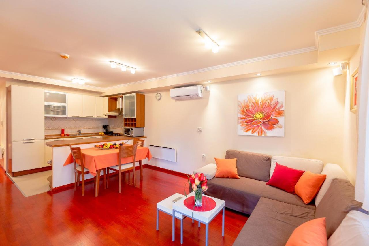 Leona & Borna'S Central Lapad Suites Dubrovnik Exteriör bild