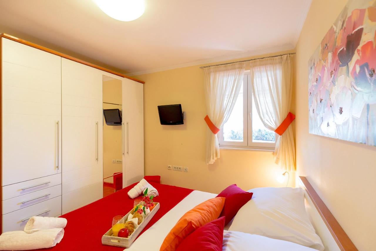 Leona & Borna'S Central Lapad Suites Dubrovnik Exteriör bild