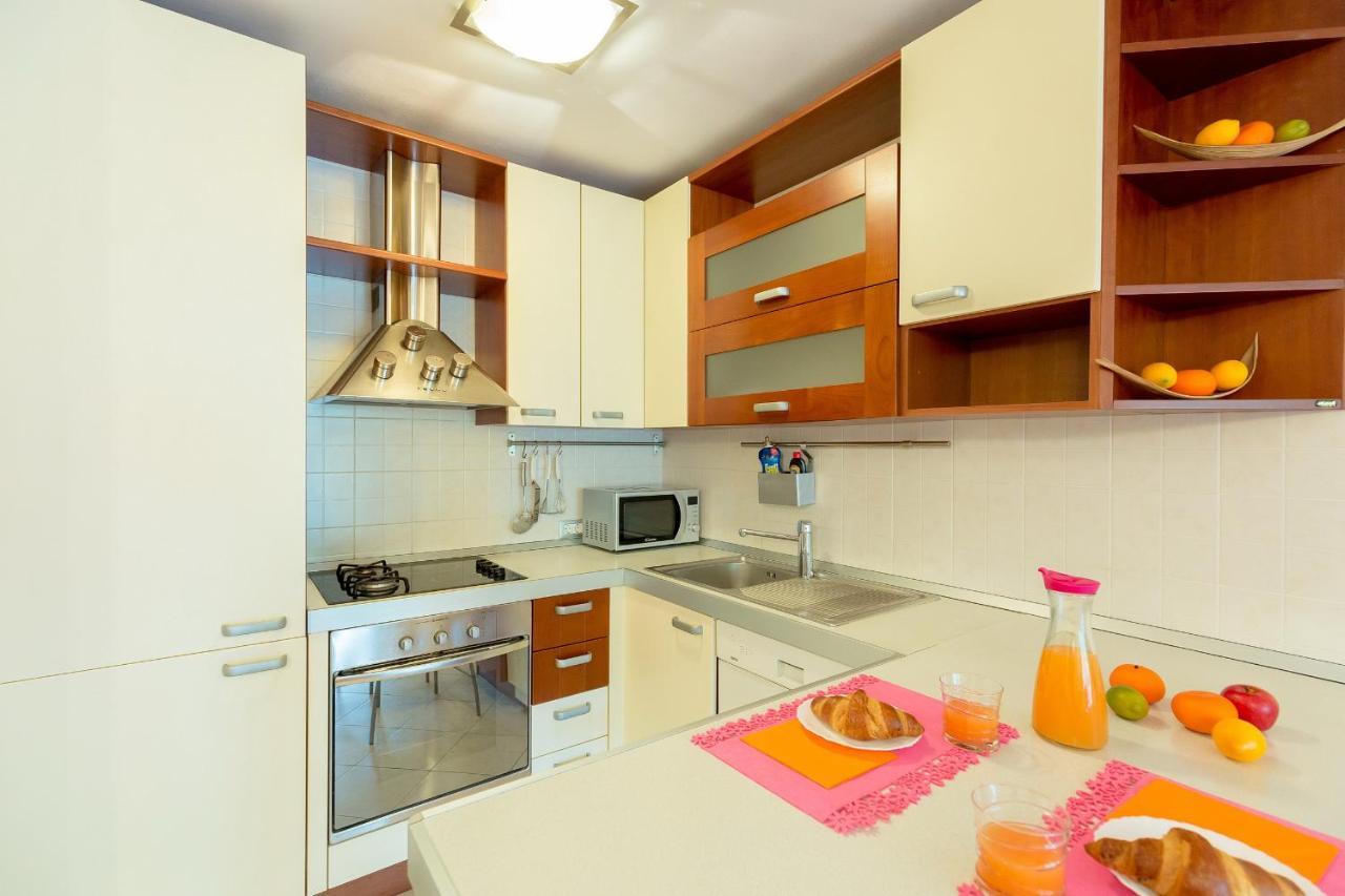 Leona & Borna'S Central Lapad Suites Dubrovnik Exteriör bild
